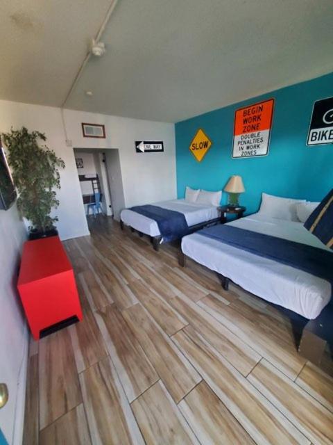 Desert Hills Motel Las Vegas Bagian luar foto